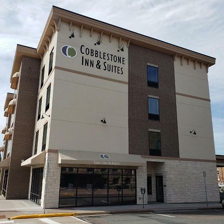 Cobblestone Inn & Suites - Menomonie/Uw-Stout Zewnętrze zdjęcie