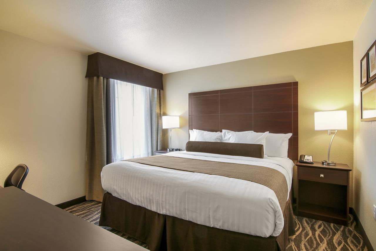 Cobblestone Inn & Suites - Menomonie/Uw-Stout Zewnętrze zdjęcie