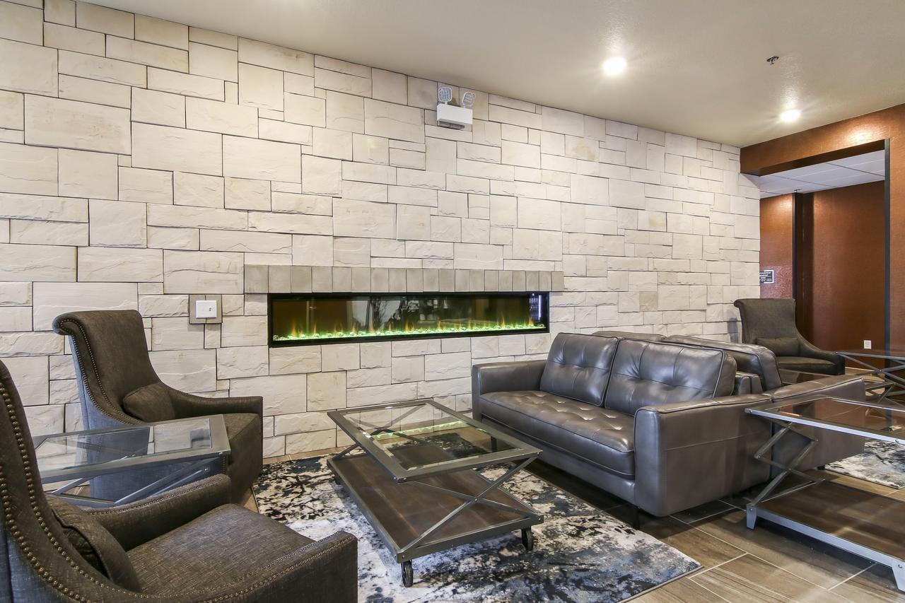 Cobblestone Inn & Suites - Menomonie/Uw-Stout Zewnętrze zdjęcie