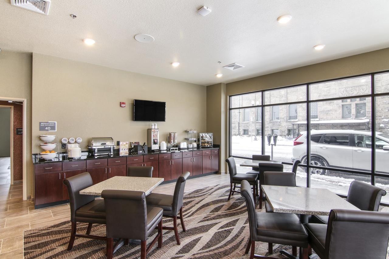 Cobblestone Inn & Suites - Menomonie/Uw-Stout Zewnętrze zdjęcie