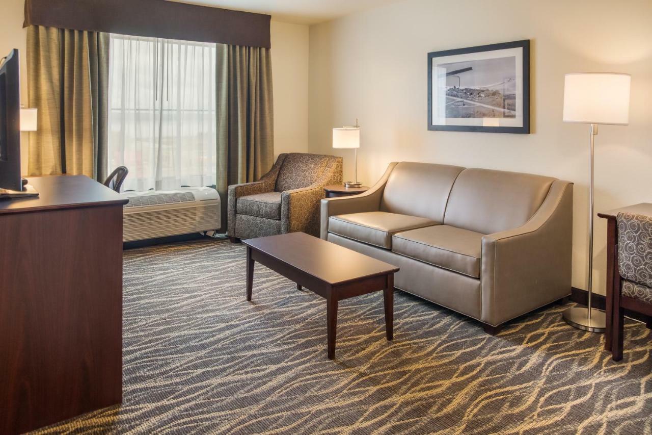 Cobblestone Inn & Suites - Menomonie/Uw-Stout Zewnętrze zdjęcie